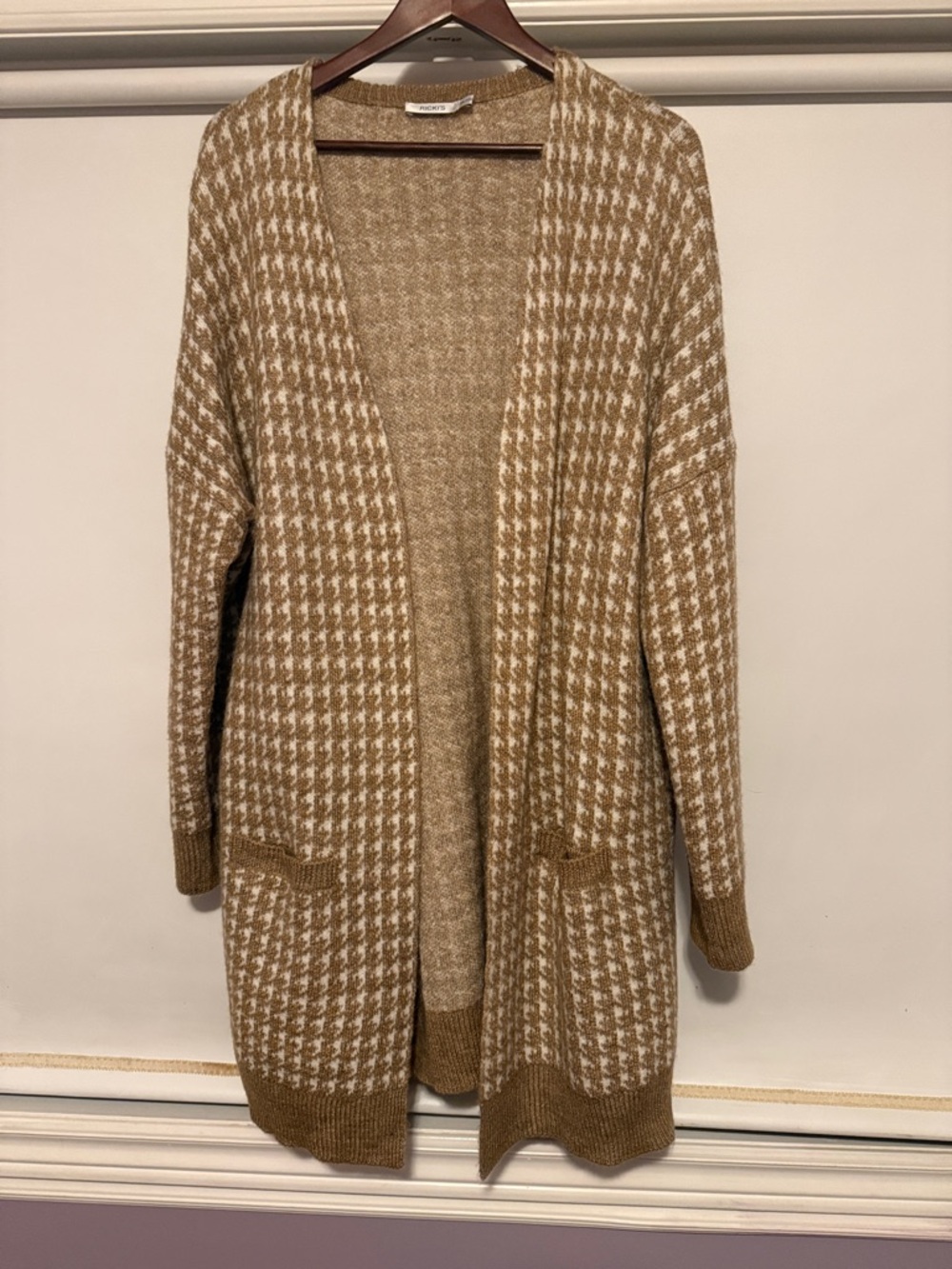 Ricki's Camel & Cream Houndstooth Open-Front Cardigan